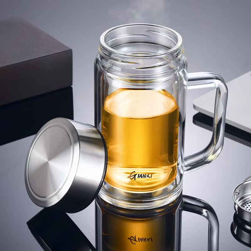 "ThermoGlass Infuser" – « Une seule bouteille, toutes vos boissons »