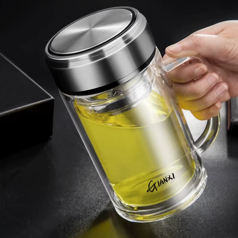 "ThermoGlass Infuser" – « Une seule bouteille, toutes vos boissons »